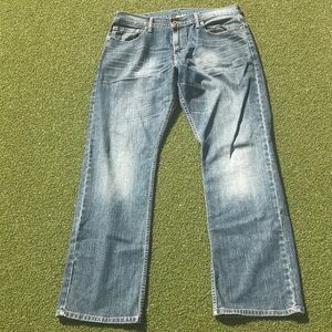 Levi’s 514 men’s jeans